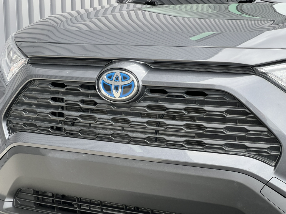 2021 Toyota RAV4 Hybrid XLE 40