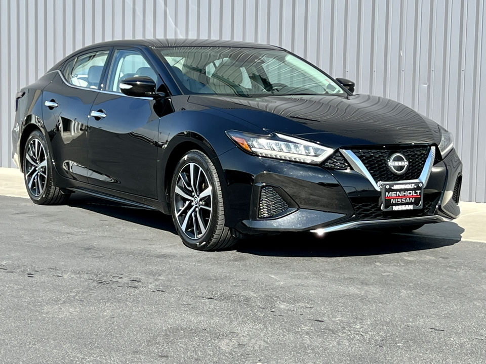 2023 Nissan Maxima SV 1