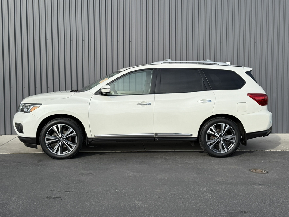 2020 Nissan Pathfinder Platinum 44