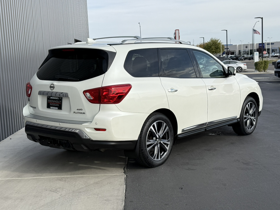 2020 Nissan Pathfinder Platinum 46