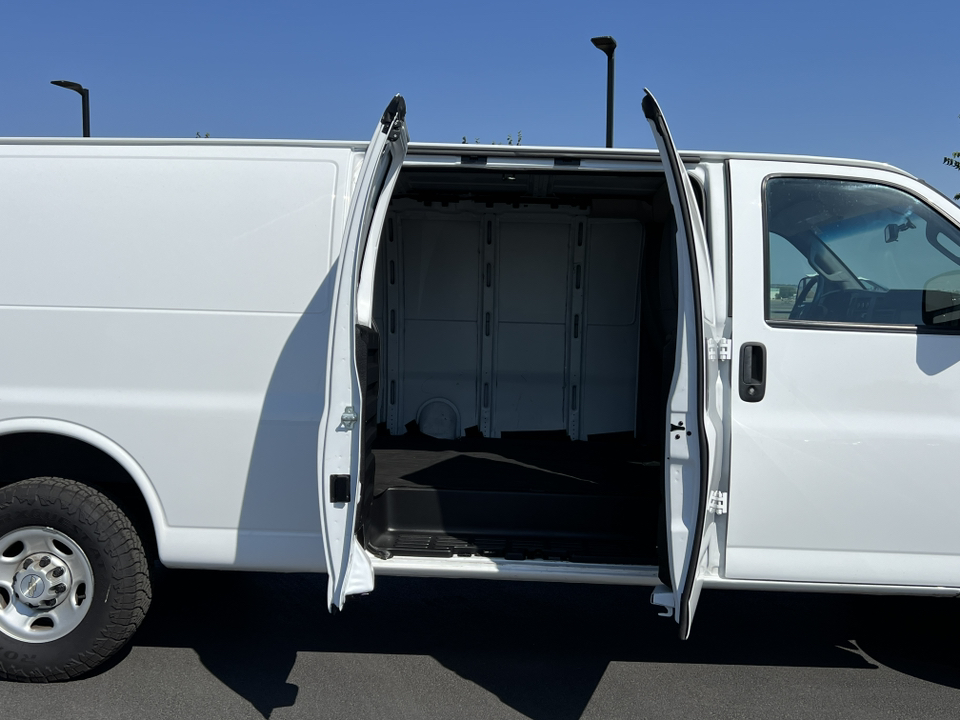 2021 Chevrolet Express Work Van 4