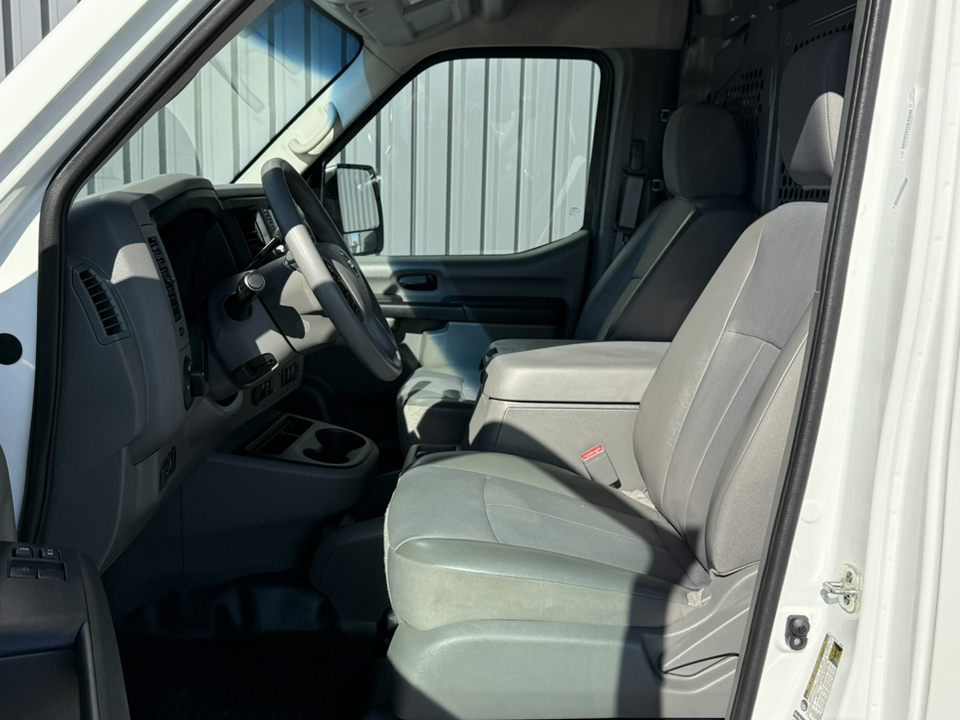 2021 Nissan NV2500HD SV High Roof  2