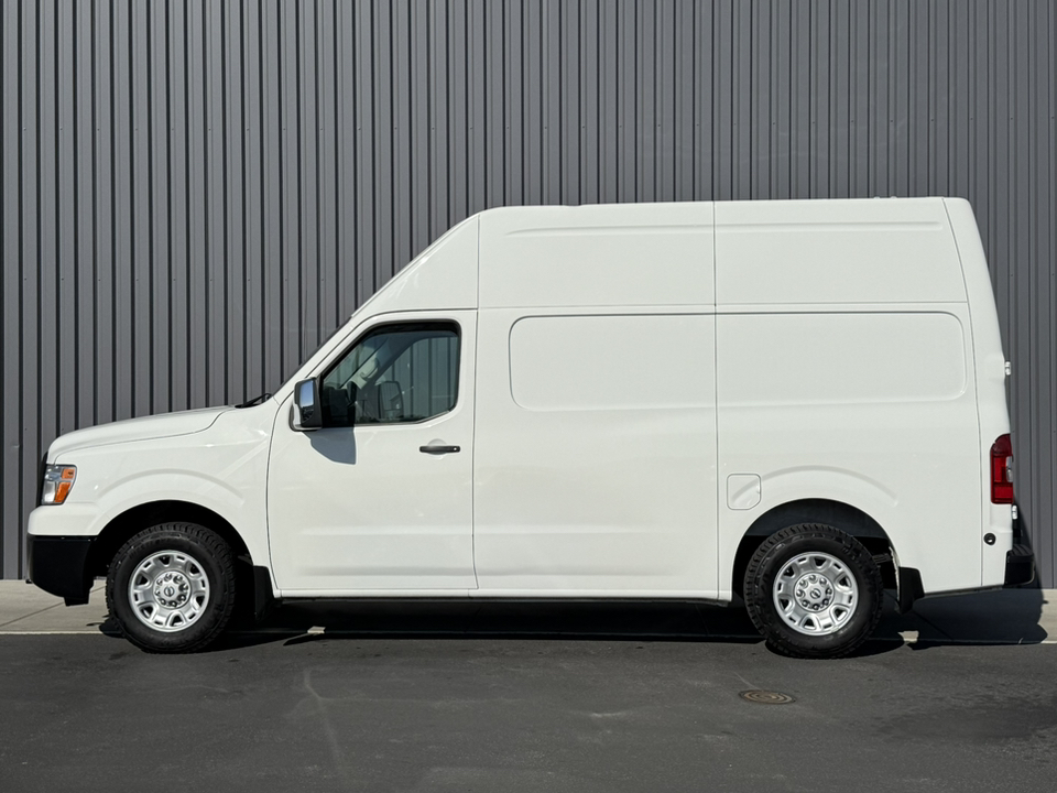 2021 Nissan NV2500HD SV High Roof  29