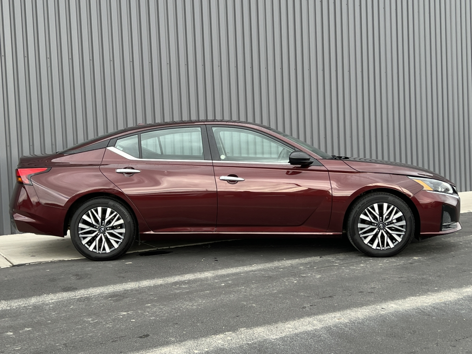 2024 Nissan Altima 2.5 SV 41