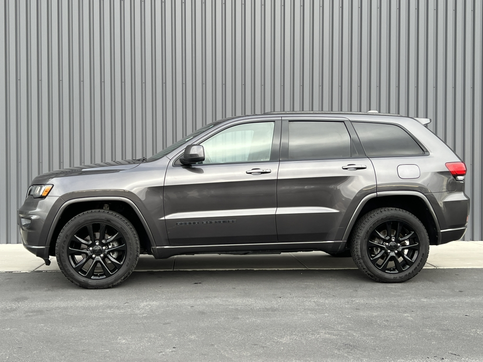 2020 Jeep Grand Cherokee Altitude 41