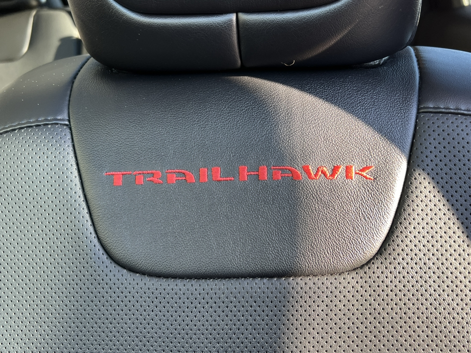 2020 Jeep Cherokee Trailhawk Elite 17