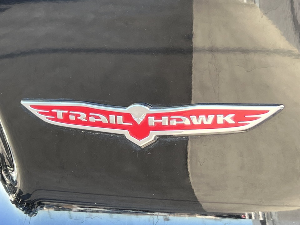 2022 Jeep Cherokee Trailhawk 2