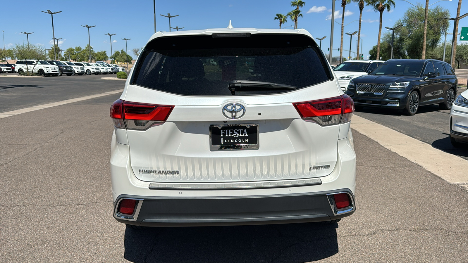 2017 Toyota Highlander Limited 26