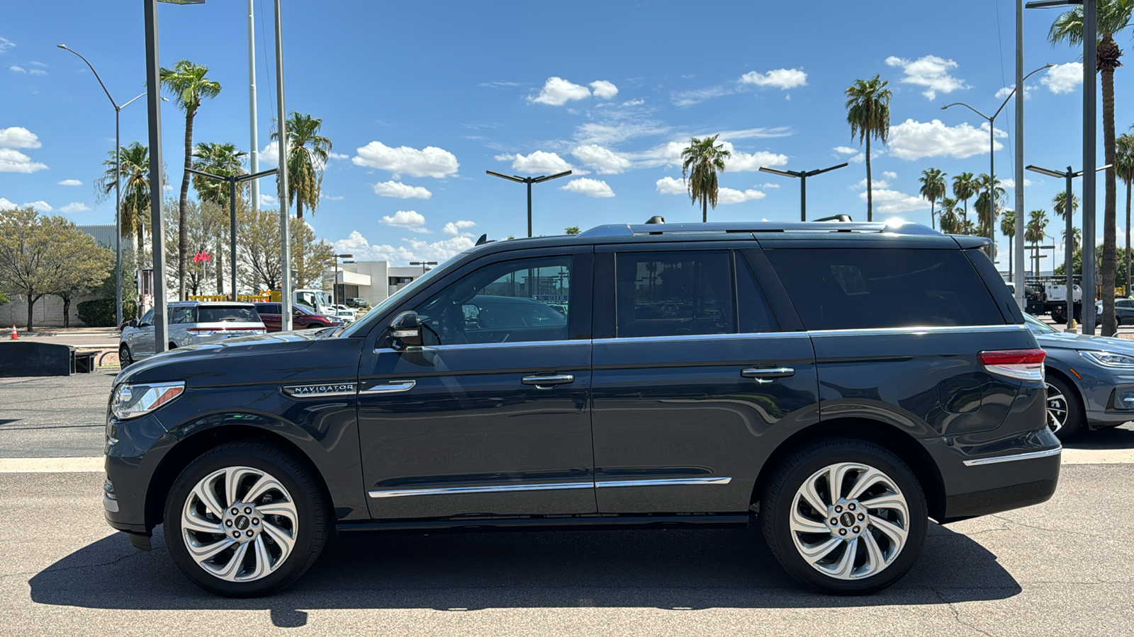 2024 Lincoln Navigator Premiere 4