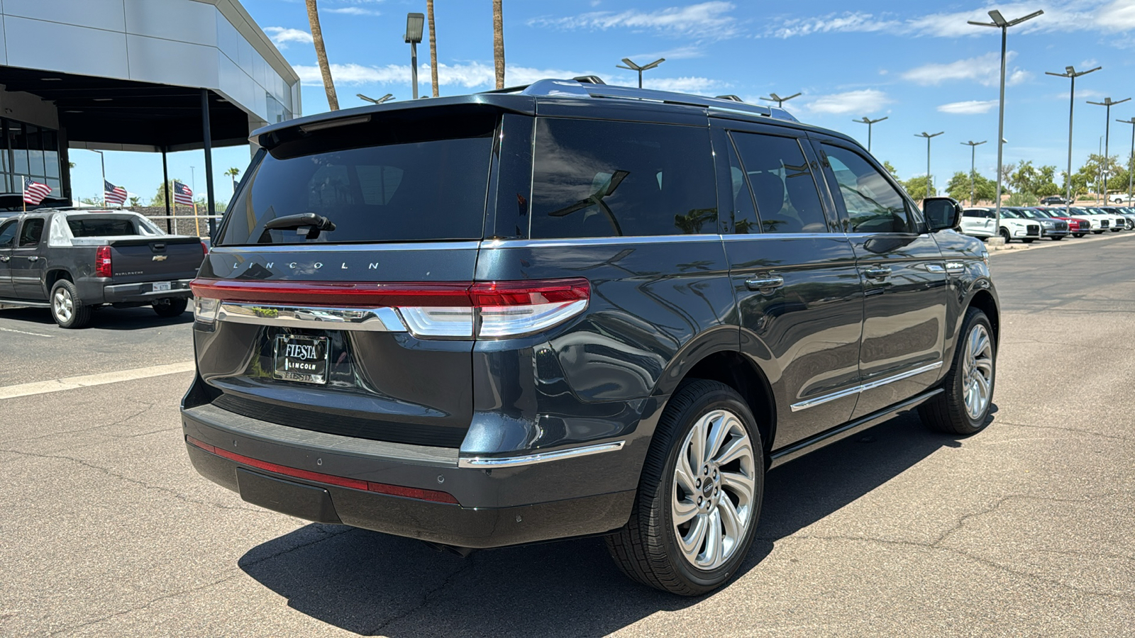 2024 Lincoln Navigator Premiere 30