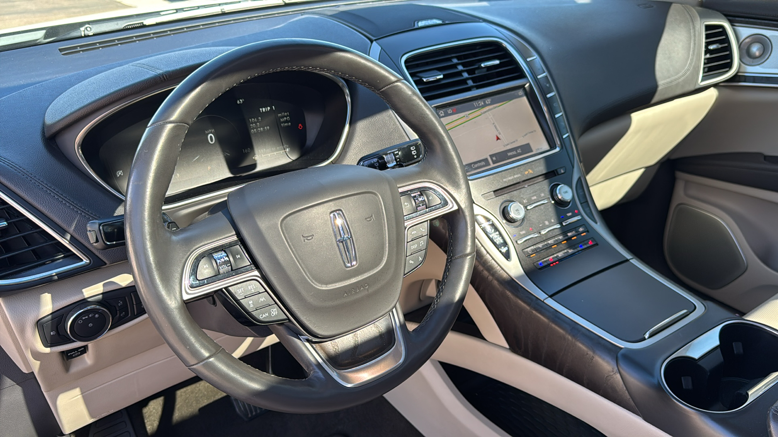 2019 Lincoln Nautilus Reserve 16