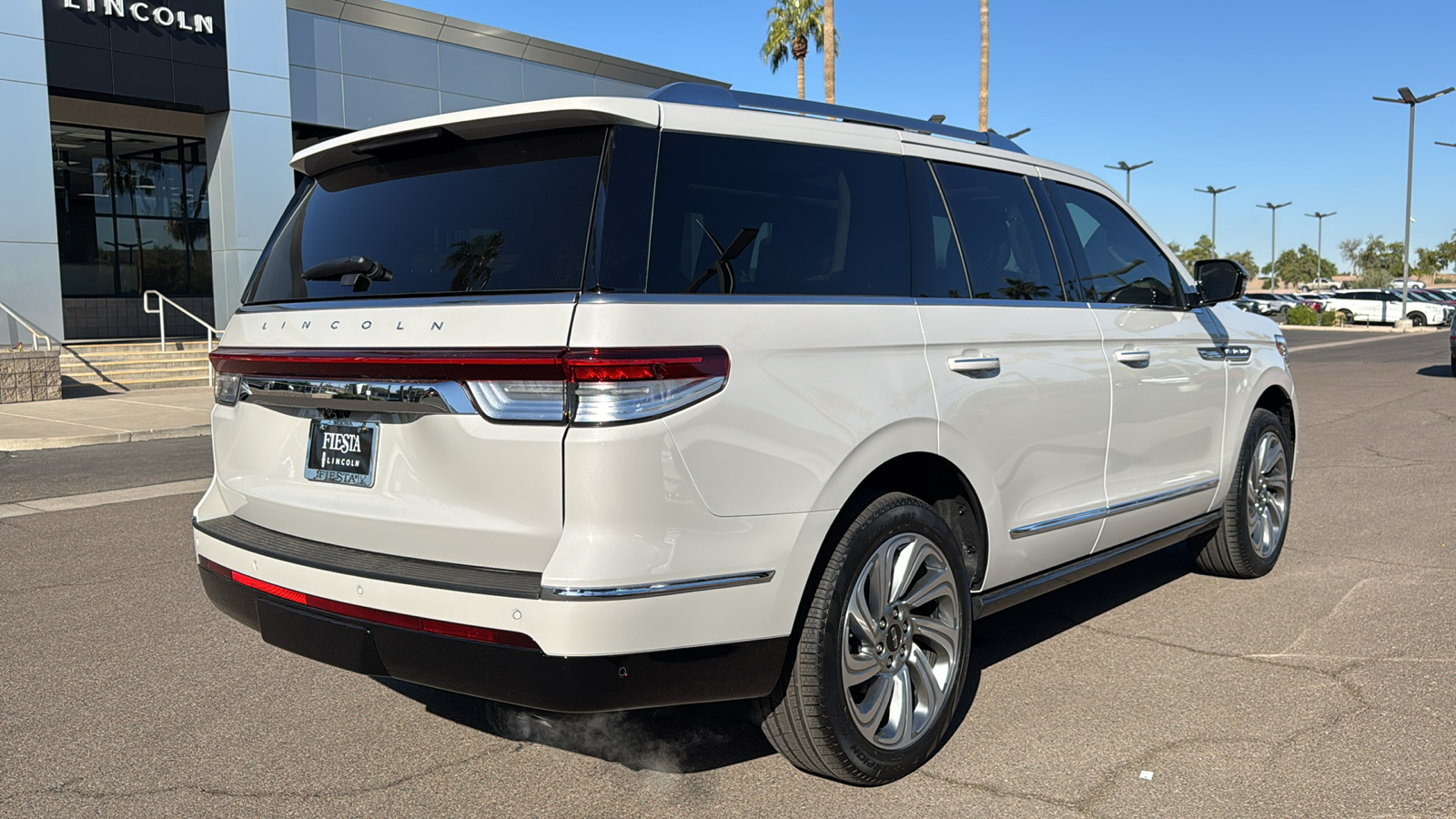 2024 Lincoln Navigator Premiere 30