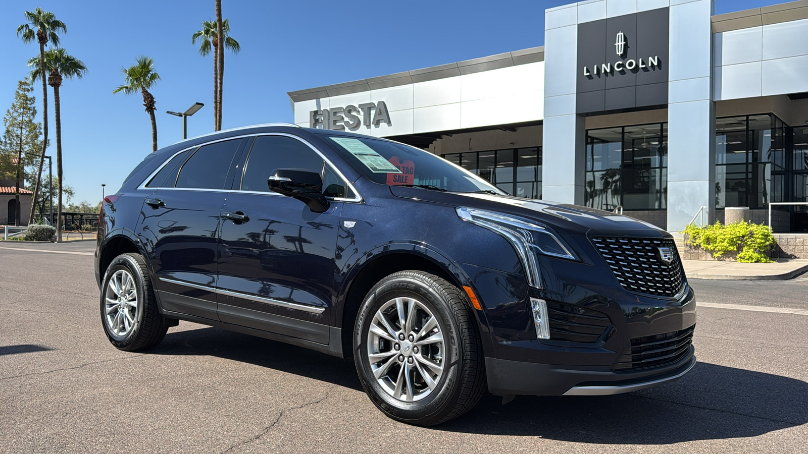 2022 Cadillac XT5 Premium Luxury 2