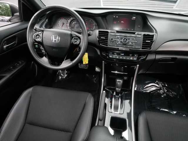 2016 Honda Accord Sedan Sport 9