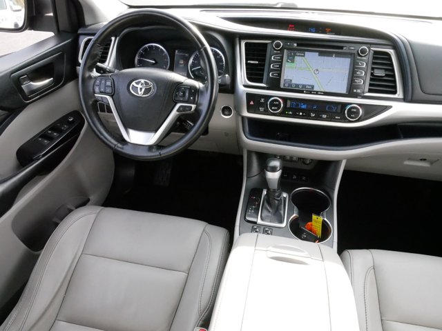 2018 Toyota Highlander XLE 9