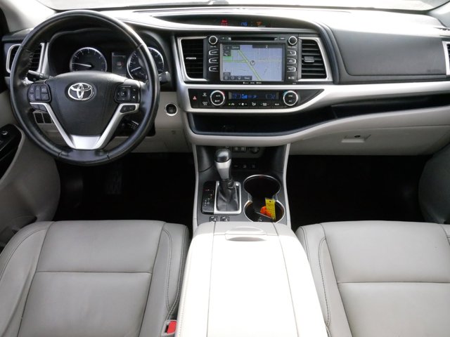 2018 Toyota Highlander XLE 10