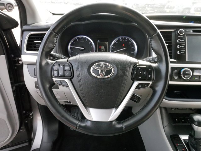 2018 Toyota Highlander XLE 25