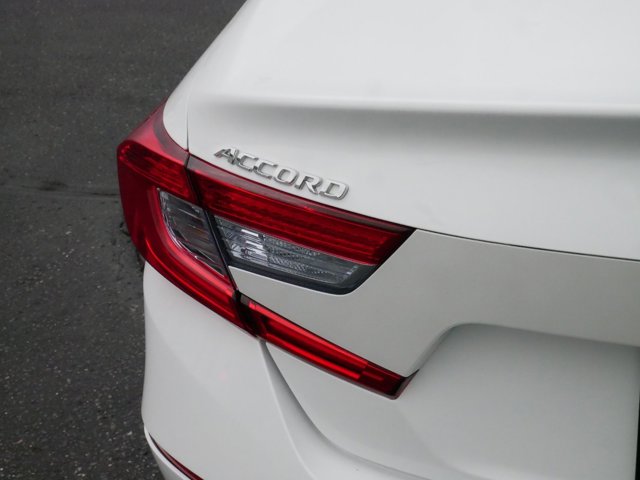 2018 Honda Accord Hybrid EX 17