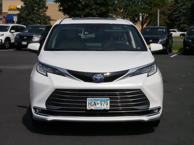 2022 Toyota Sienna Limited 2