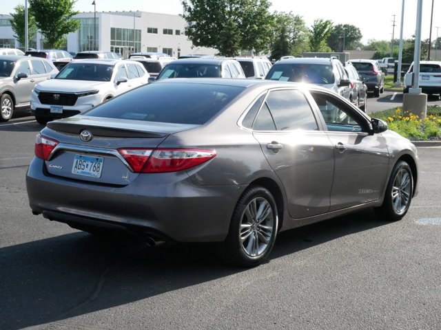 2017 Toyota Camry SE 7