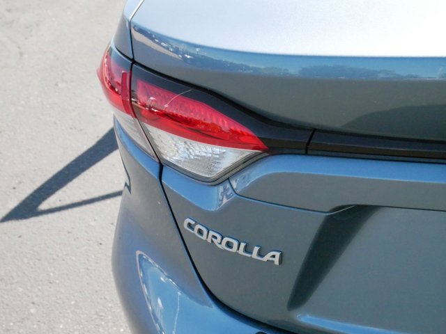 2022 Toyota Corolla Hybrid LE 17