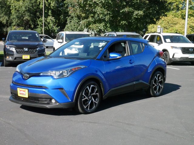 2019 Toyota C-HR XLE 3