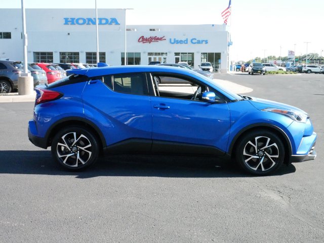 2019 Toyota C-HR XLE 8