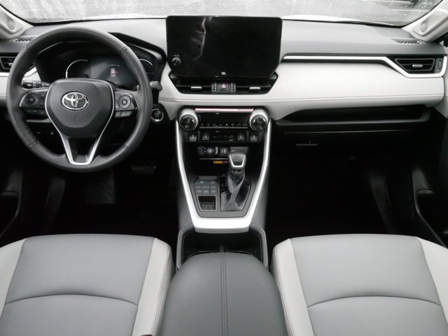 2024 Toyota RAV4 XLE Premium 10