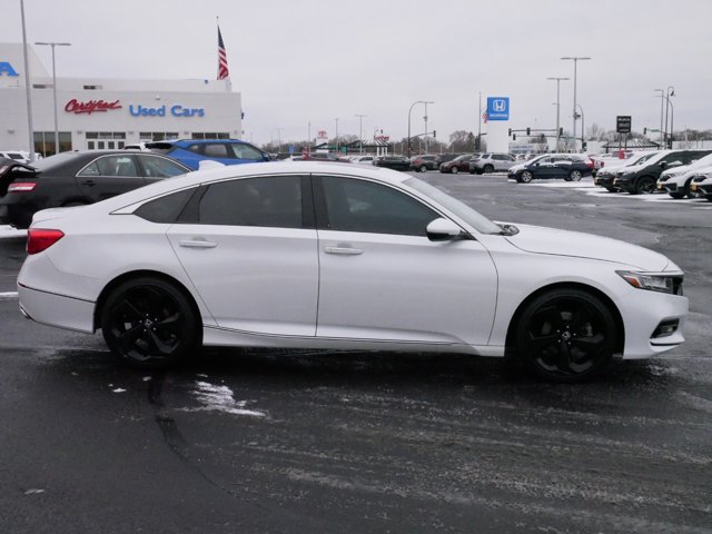 2018 Honda Accord Sedan Touring 2.0T 8