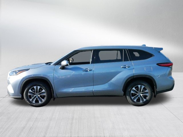 2022 Toyota Highlander XLE 4