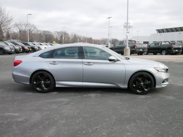 2018 Honda Accord Sedan Touring 2.0T 8