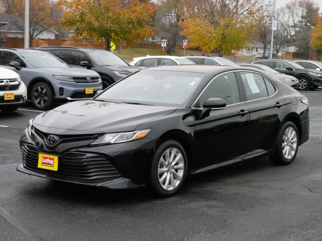 2018 Toyota Camry LE 3