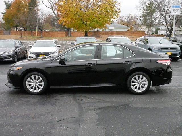 2018 Toyota Camry LE 4