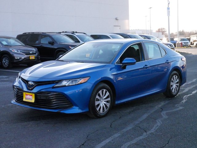 2020 Toyota Camry Hybrid LE 3