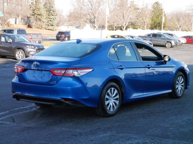 2020 Toyota Camry Hybrid LE 7