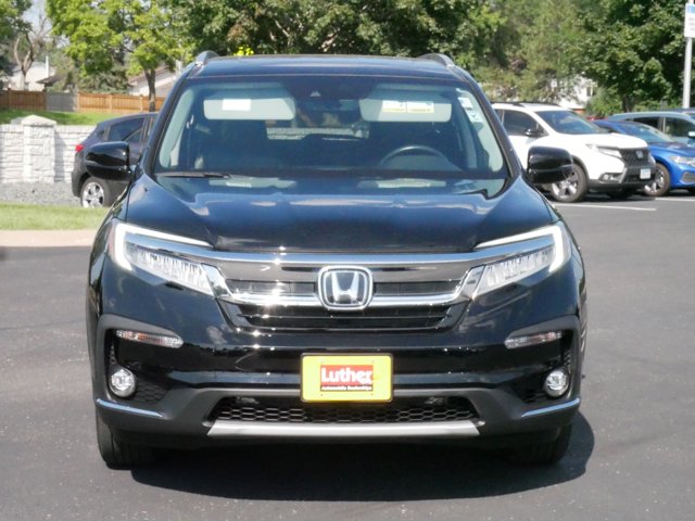 2022 Honda Pilot Touring 7-Passenger 2