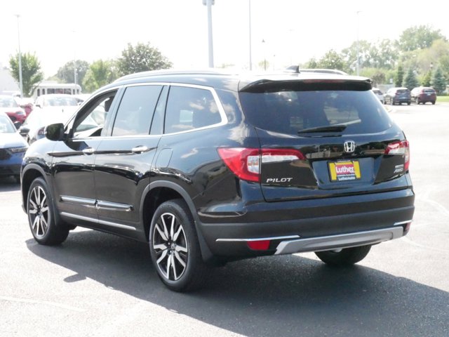 2022 Honda Pilot Touring 7-Passenger 5