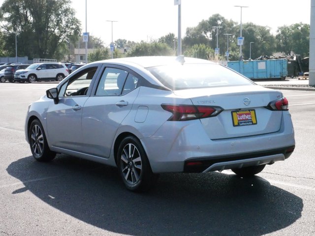 2021 Nissan Versa SV 5