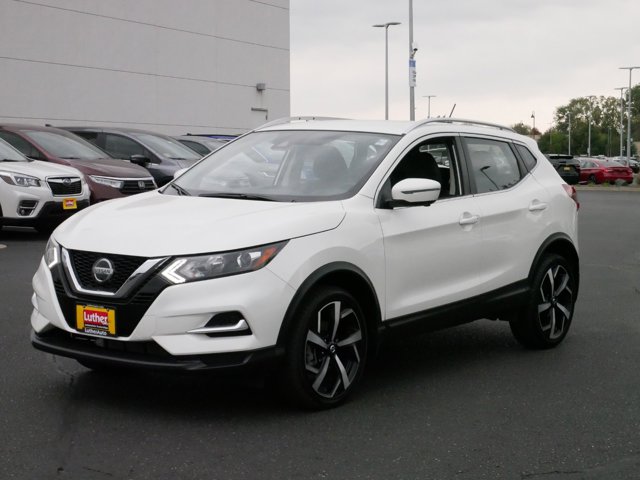 2022 Nissan Rogue Sport SL 3