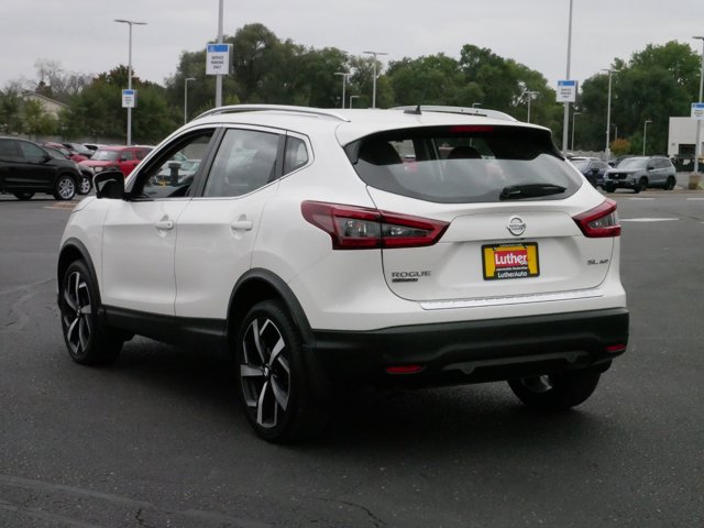 2022 Nissan Rogue Sport SL 5