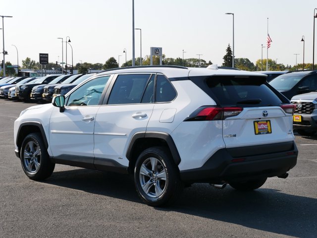 2022 Toyota RAV4 Hybrid LE 5