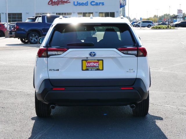 2022 Toyota RAV4 Hybrid LE 6