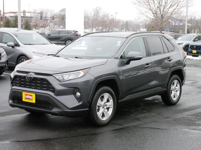 2021 Toyota RAV4 XLE 3