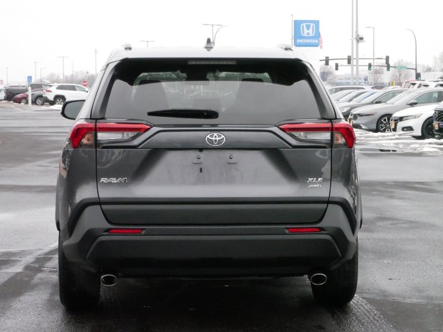 2021 Toyota RAV4 XLE 6