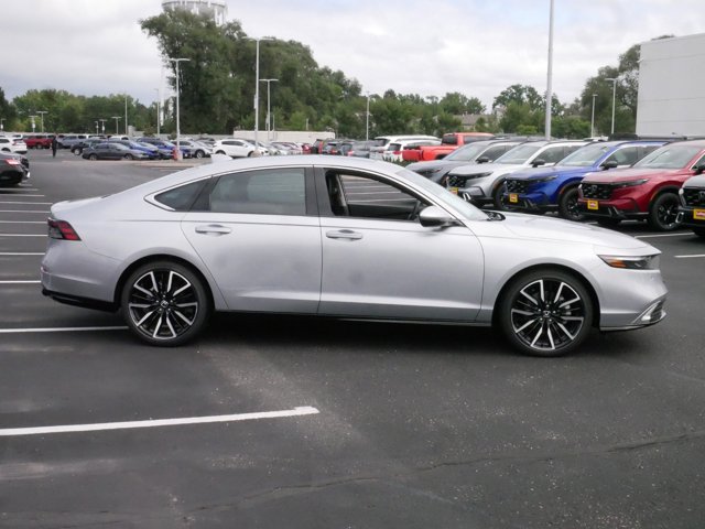 2024 Honda Accord Hybrid Touring 8