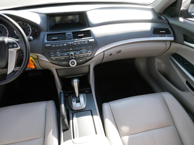 2009 Honda Accord Sdn EX-L 11