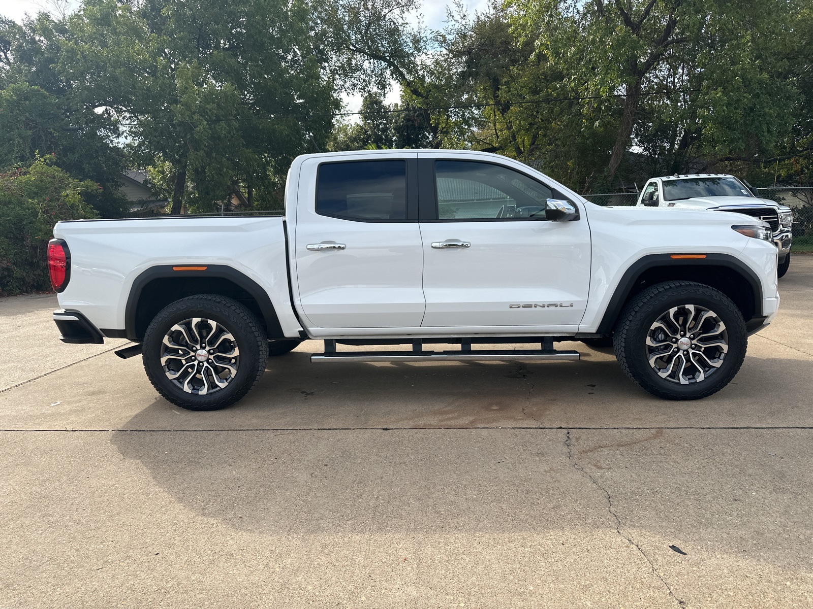 2024 GMC Canyon Denali 3