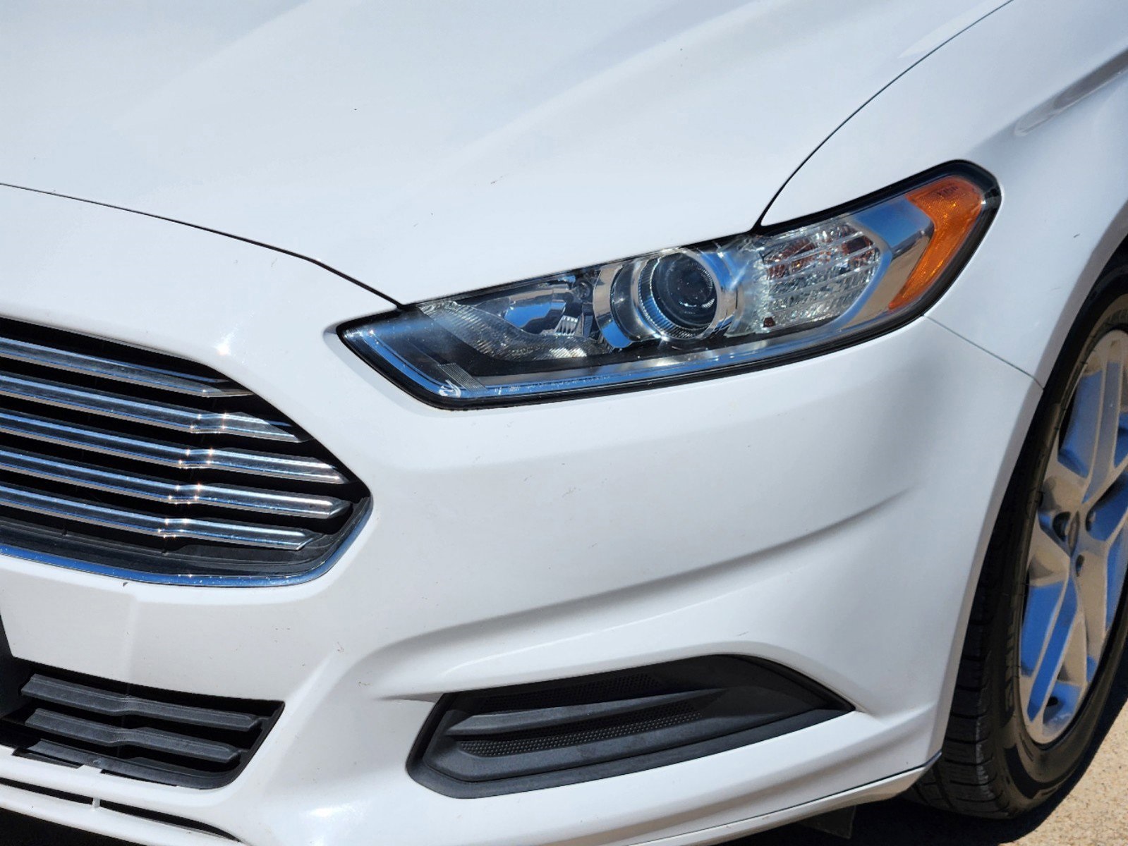 2016 Ford Fusion SE 9