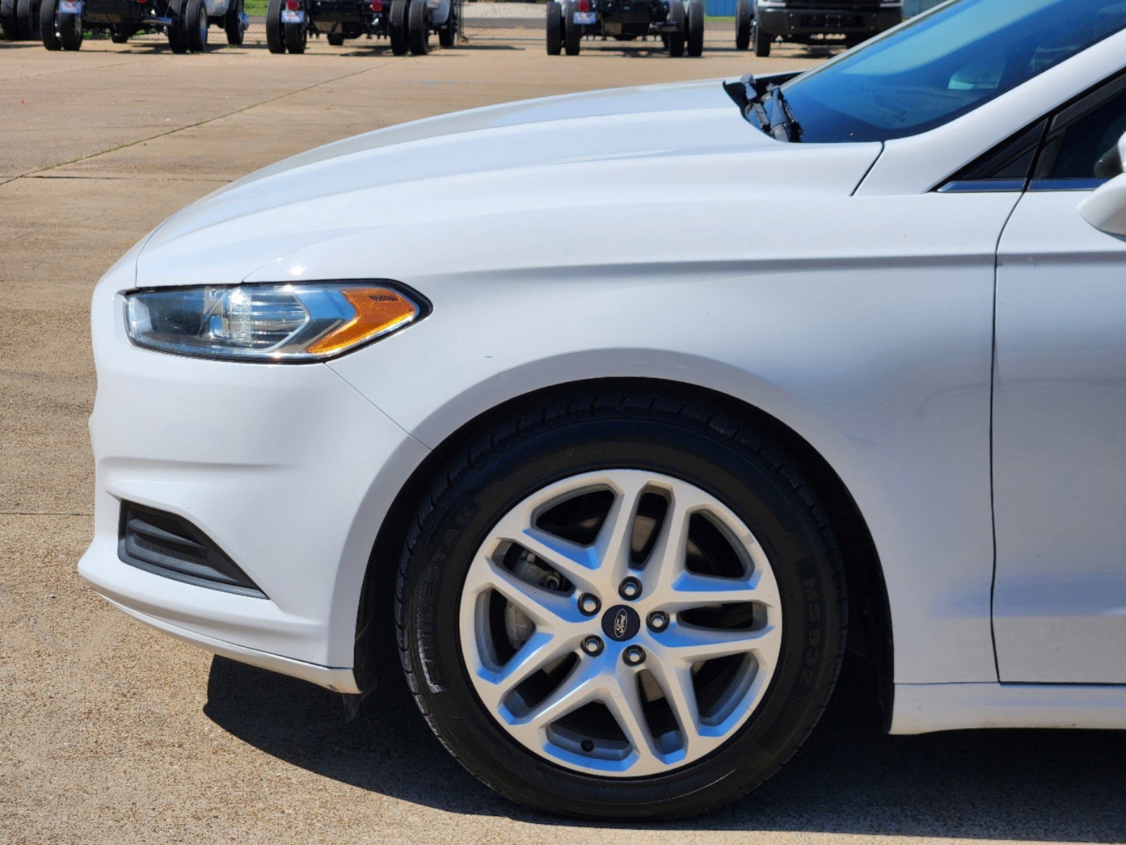 2016 Ford Fusion SE 10