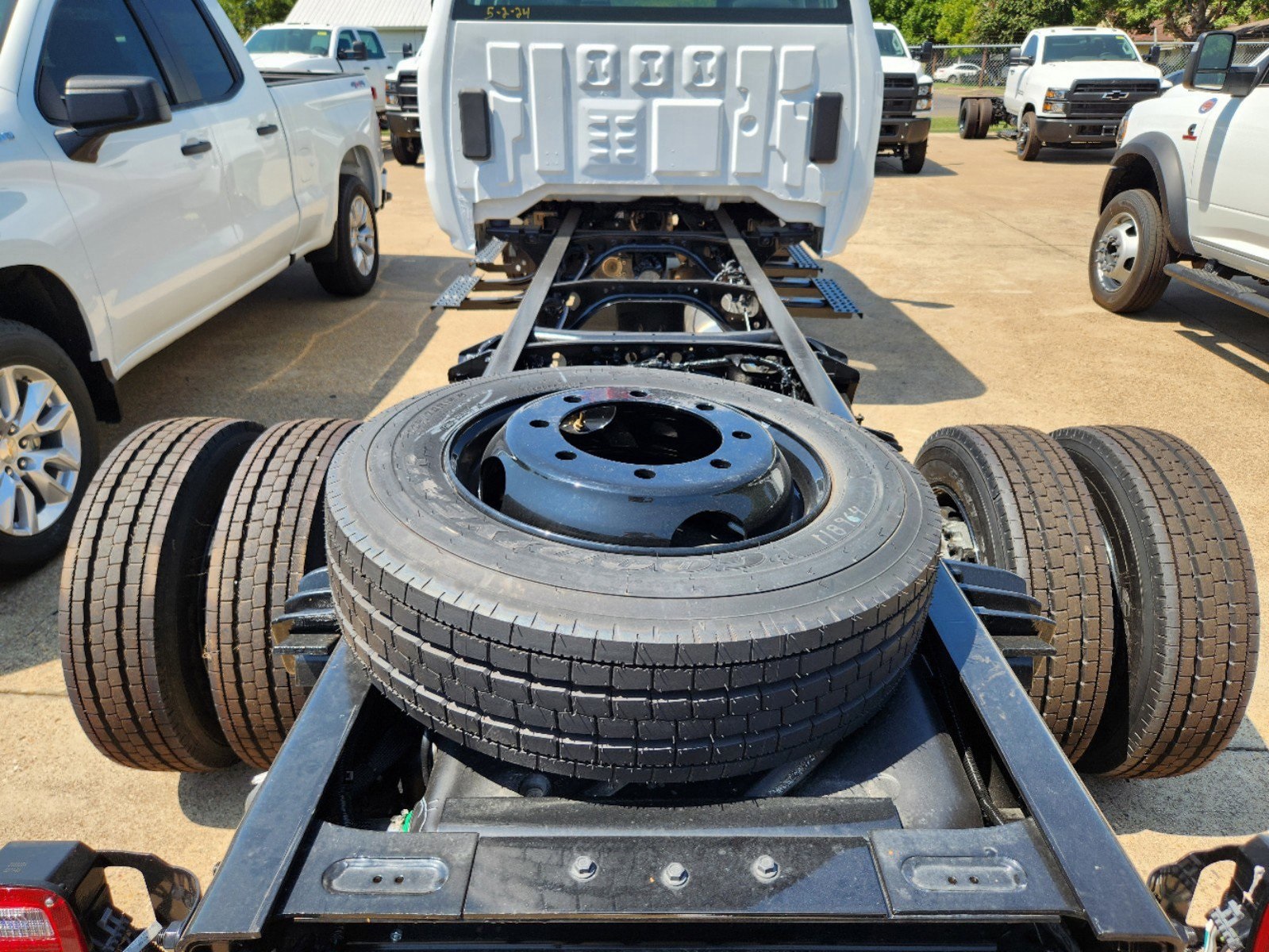 2024 Chevrolet Silverado 4500HD Work Truck 27